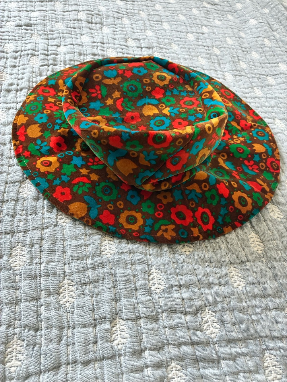 Vintage Joseph Mangin Flower Power Velvet Bucket Hat - Picture 4 of 7